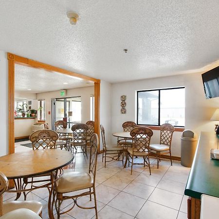 Oyo Hotel Portage I-94 Екстер'єр фото