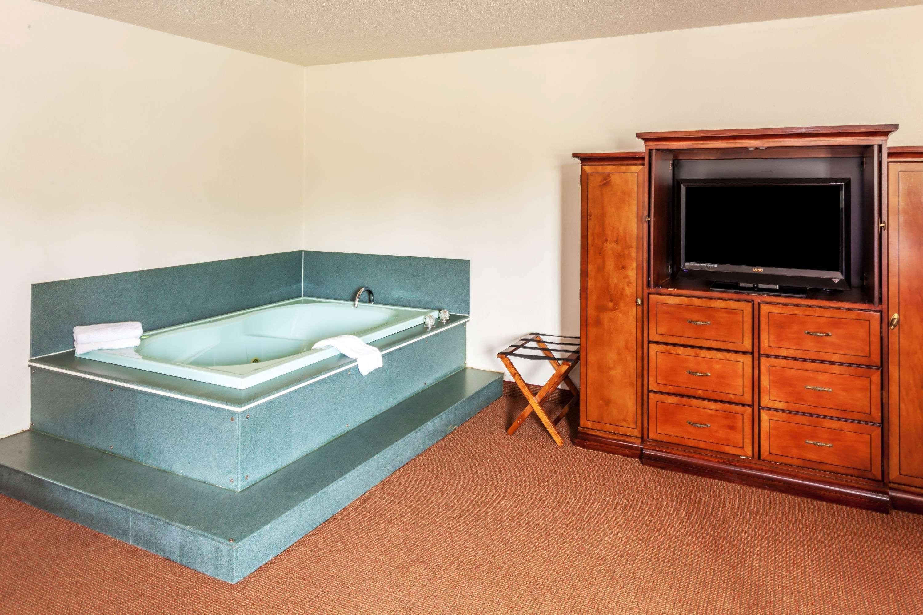 Oyo Hotel Portage I-94 Екстер'єр фото
