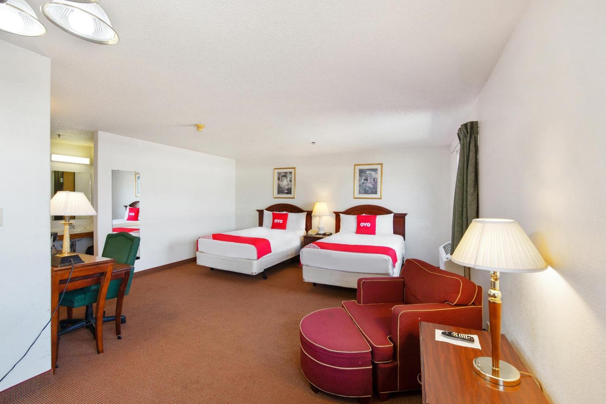 Oyo Hotel Portage I-94 Екстер'єр фото