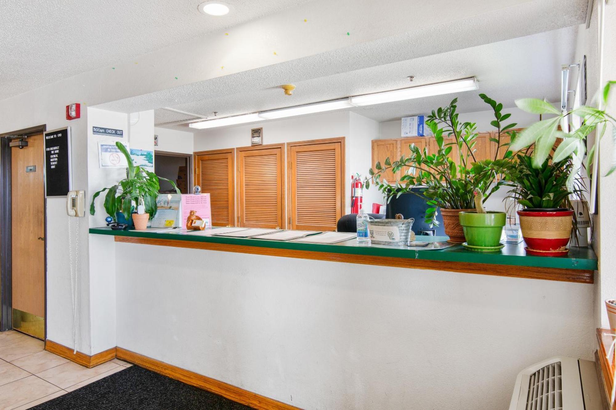 Oyo Hotel Portage I-94 Екстер'єр фото