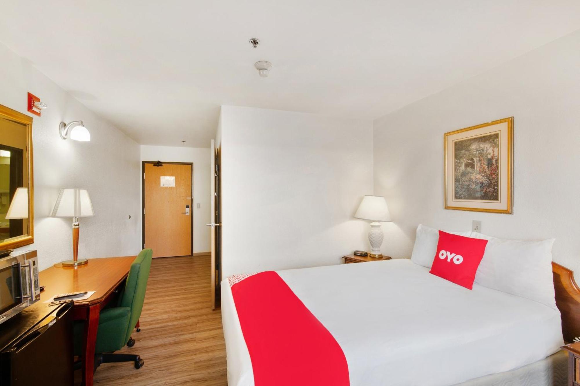 Oyo Hotel Portage I-94 Екстер'єр фото