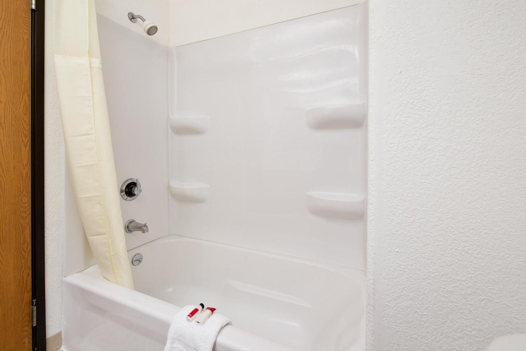 Oyo Hotel Portage I-94 Екстер'єр фото