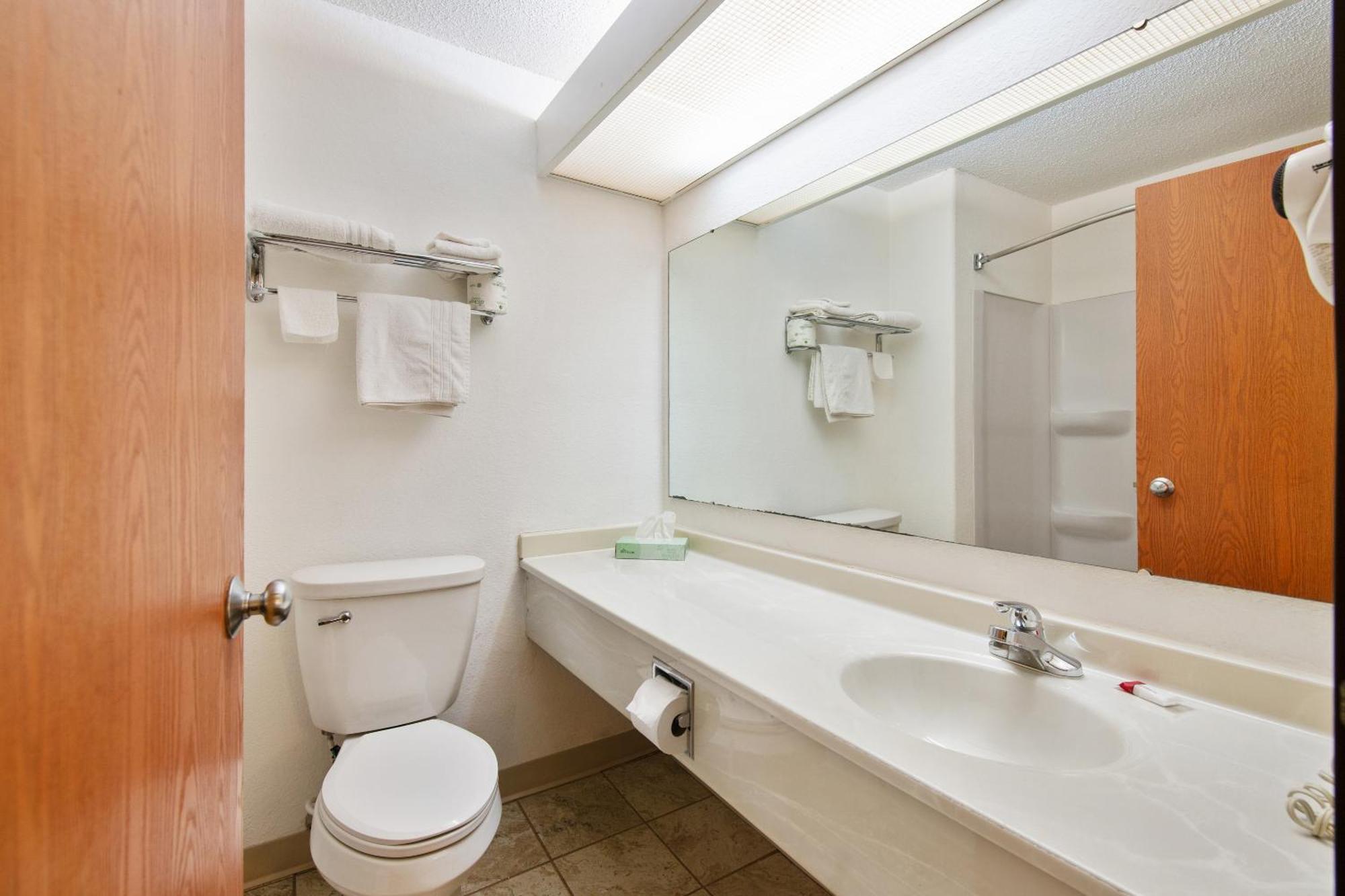 Oyo Hotel Portage I-94 Екстер'єр фото