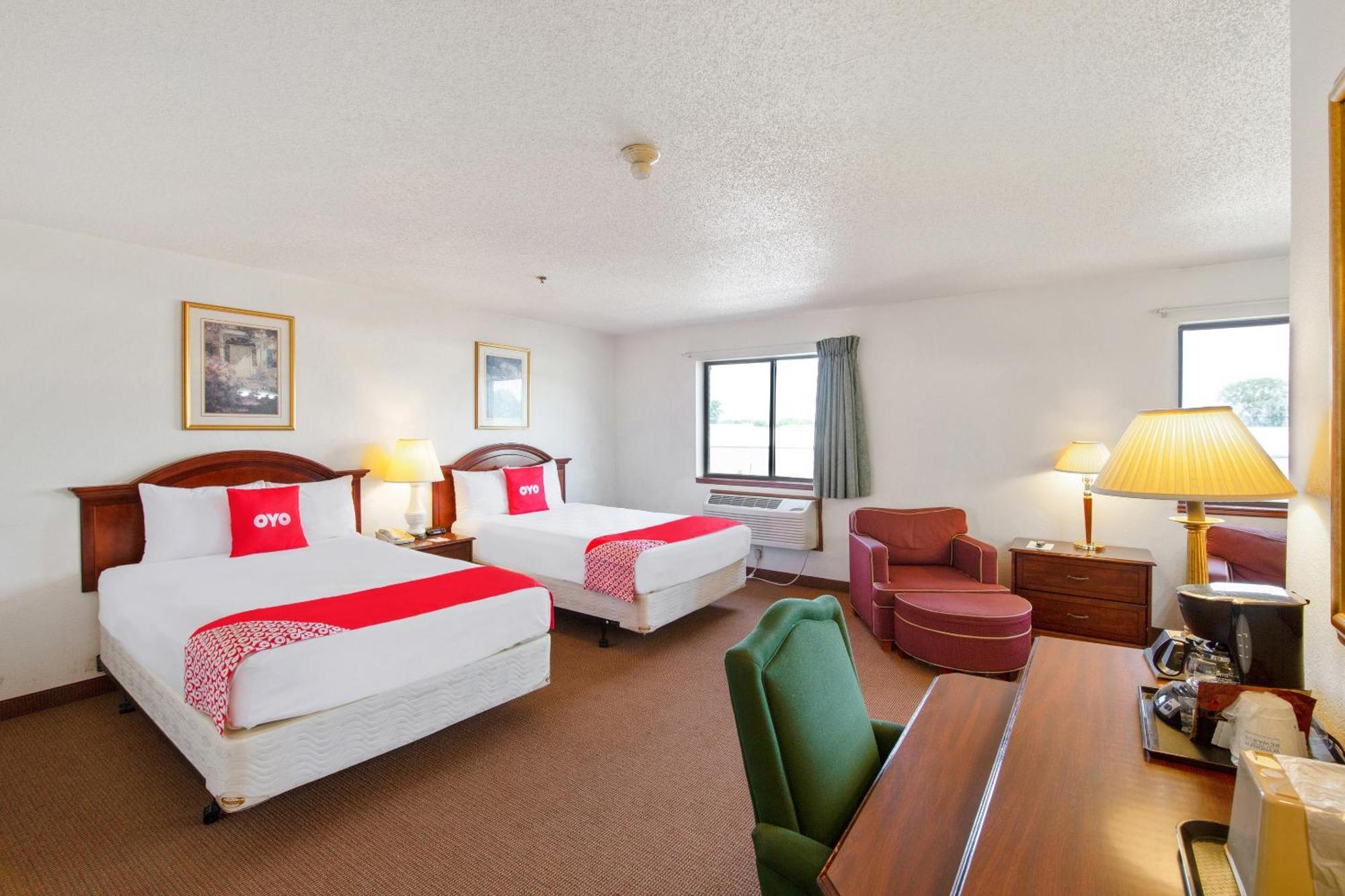 Oyo Hotel Portage I-94 Екстер'єр фото